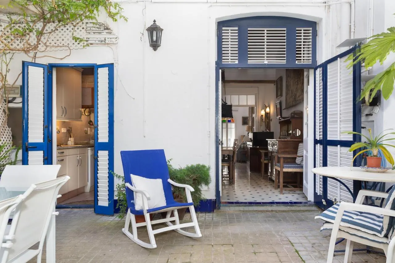 Hauzify I Casa Colonial Villa Sant Pol De Mar Vakantiehuis