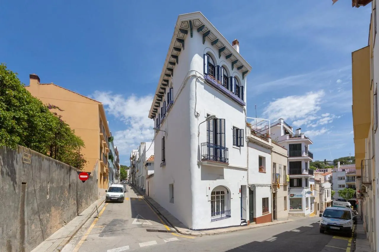 Hauzify I Casa Colonial Villa Sant Pol De Mar Vakantiehuis
