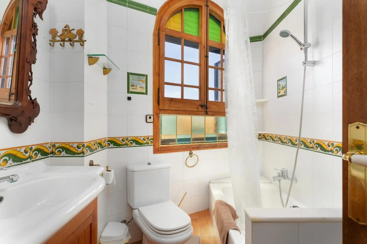 Vakantiehuis Hauzify I Casa Colonial Villa Sant Pol De Mar Spanje