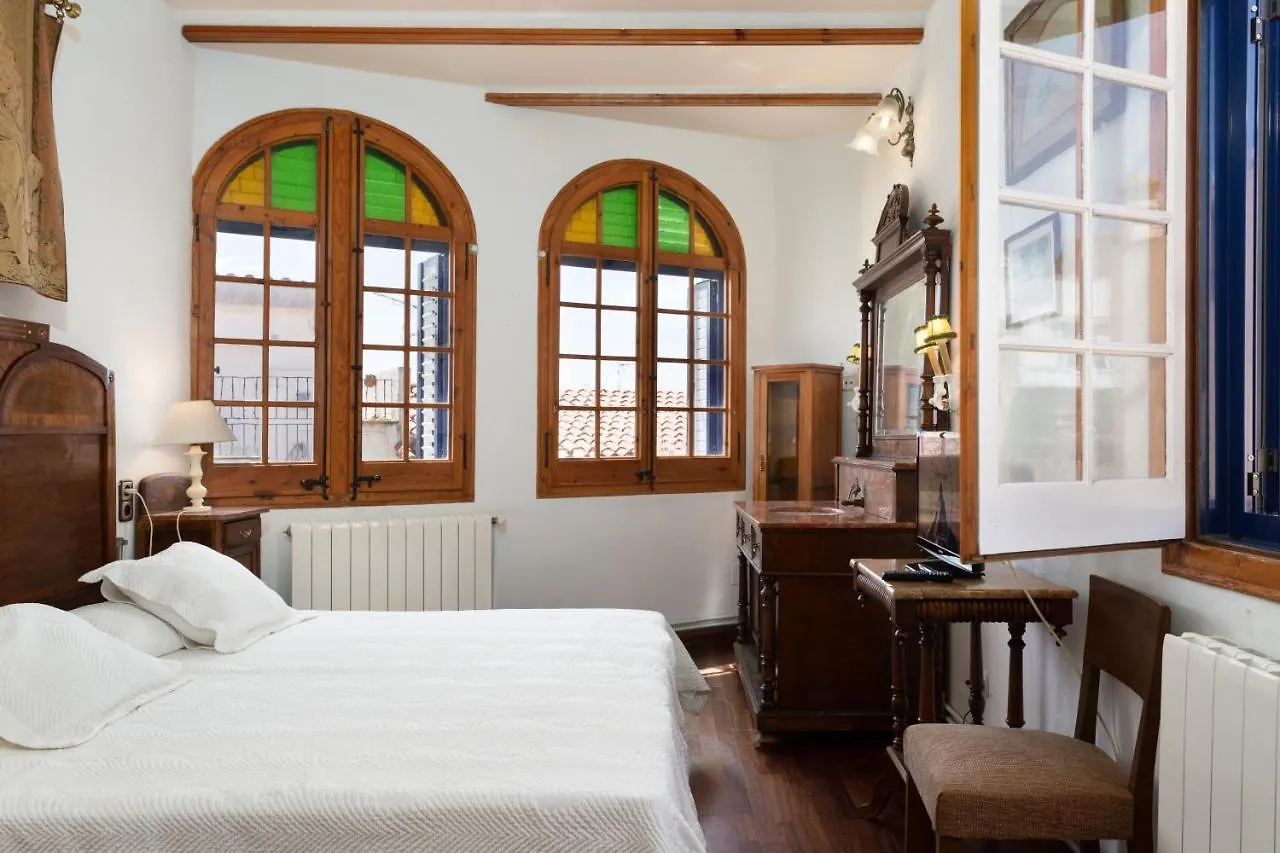 Hauzify I Casa Colonial Villa Sant Pol De Mar Vakantiehuis